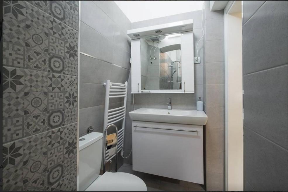 Central Charm Modern 2Br Apt-Free Parking Near Βελιγράδι Εξωτερικό φωτογραφία